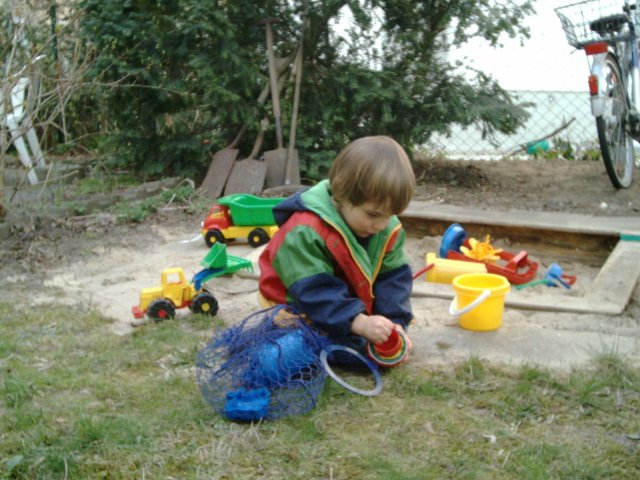 Paul im Sandkasten